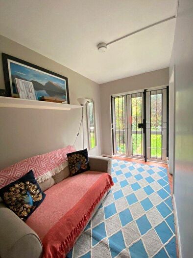 4 Bedroom Flat To Rent In Colville Estate, N1