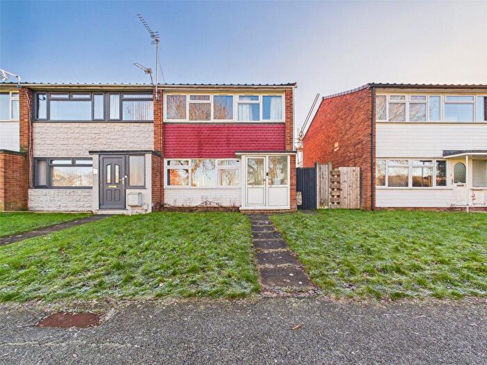 3 Bedroom End Of Terrace House For Sale In Coral Close, Tuffley, Gloucester, Gloucestershire, GL4