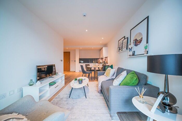 1 Bedroom Flat To Rent In Three Colts Lane, London, E2