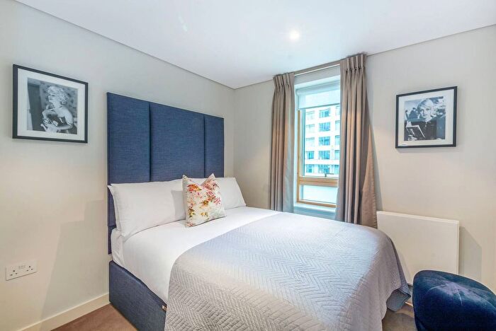 3 Bedroom Flat To Rent In Merchant Square East, Paddington, London, W2