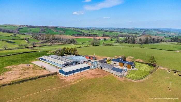 8 Bedroom Farmhouse For Sale In Llandefalle, Brecon, LD3
