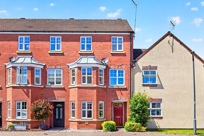 4 Bedroom Terraced House For Sale In St. Peters Way, Stratford-Upon-Avon, CV37