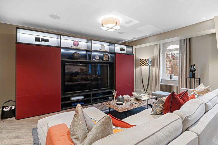 2 Bedroom Flat For Sale In Empire House, Thurloe Place, Kensington, London, United Kingdom, SW7