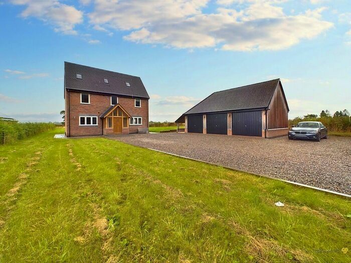 5 Bedroom Detached House For Sale In Whittamore Lane, Dunston Heath, ST18