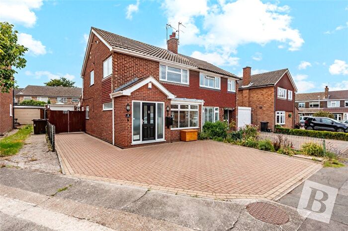 3 Bedroom Semi-Detached House For Sale In Westfield Close, Gravesend, Kent, DA12