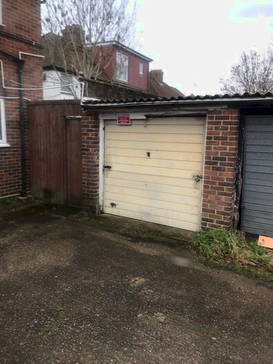Garage / Parking To Rent In Church Avenue, Northolt, UB5