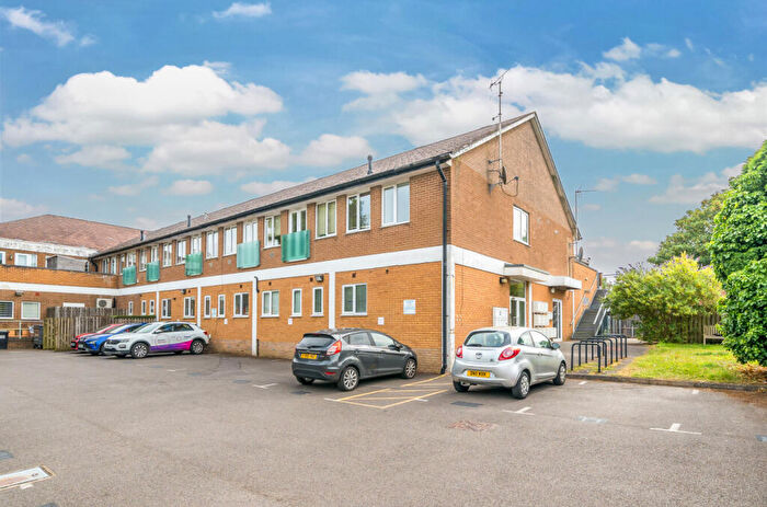 1 Bedroom Flat For Sale In Headley Road, Grayshott, Hindhead, Hampshire, GU26