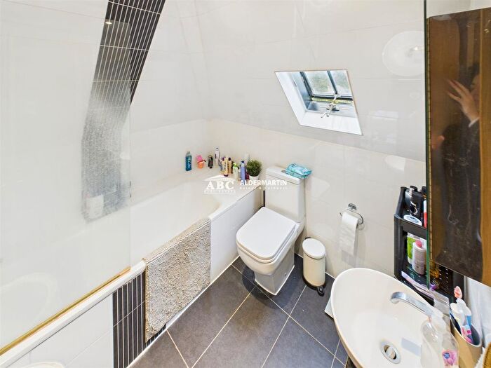 1 Bedroom Property To Rent In Ossulton Way, East Finchley, N2