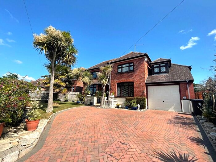 4 Bedroom Detached House For Sale In Rabling Road, Swanage, Dorset, BH19