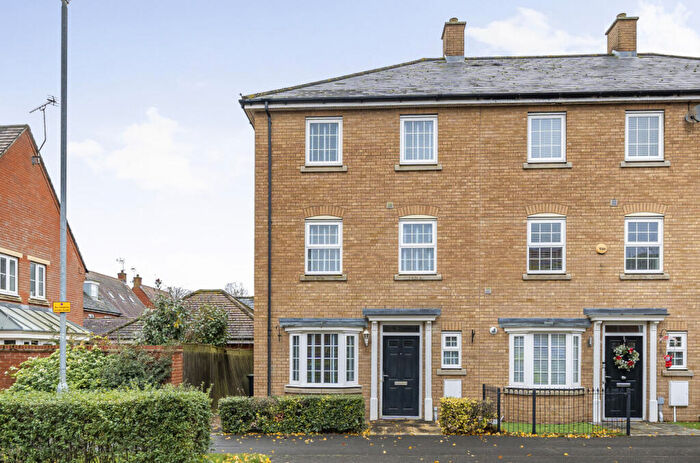 4 Bedroom End Of Terrace House For Sale In Roding Drive, Little Canfield, Dunmow, Essex, CM6