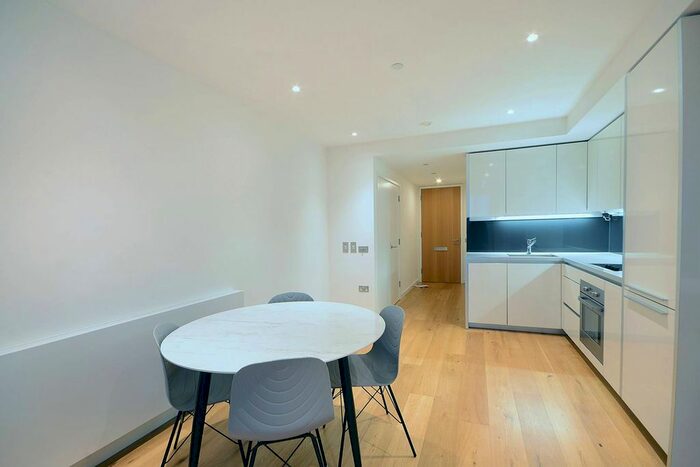1 Bedroom Flat To Rent In Walworth Road, Elephant And Castle, SE1