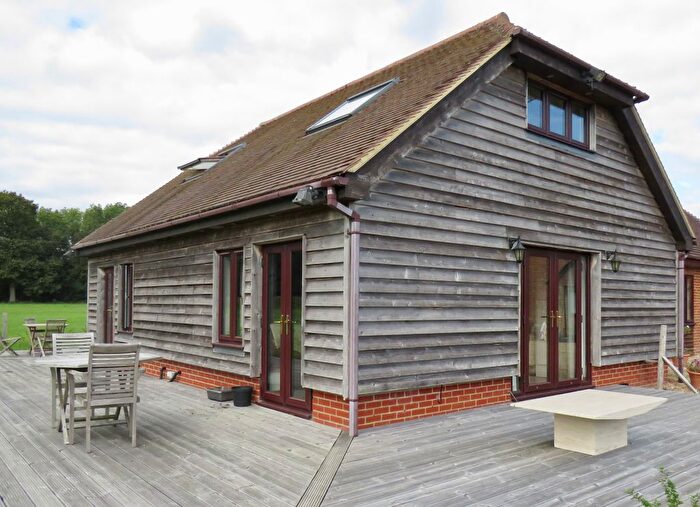 1 Bedroom Bungalow To Rent In Coltstaple Lane, Horsham, RH13