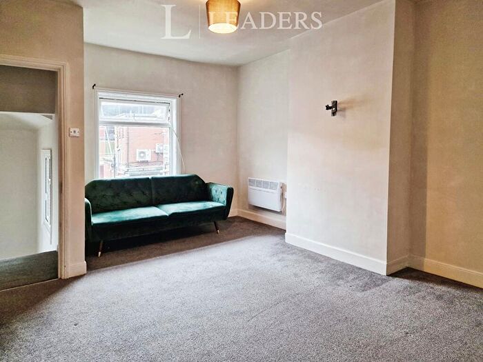 2 Bedroom Flat To Rent In Leigh Road, SO50