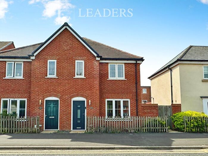 3 Bedroom Semi-Detached House For Sale In Grainger Street, Waterlooville, Hampshire, PO7