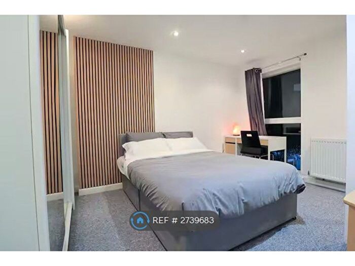 1 Bedroom Flat To Rent In Westferry Road, London, E14