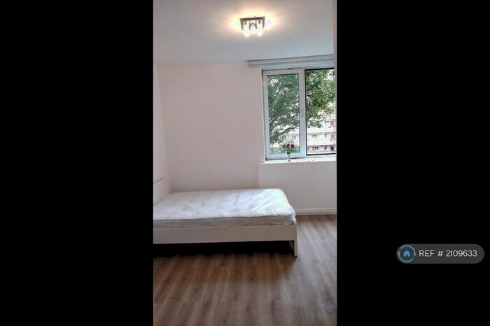 2 Bedroom Flat To Rent In Harrington House, London, NW1