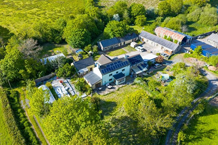 10 Bedroom Detached House For Sale In Whitland, SA34