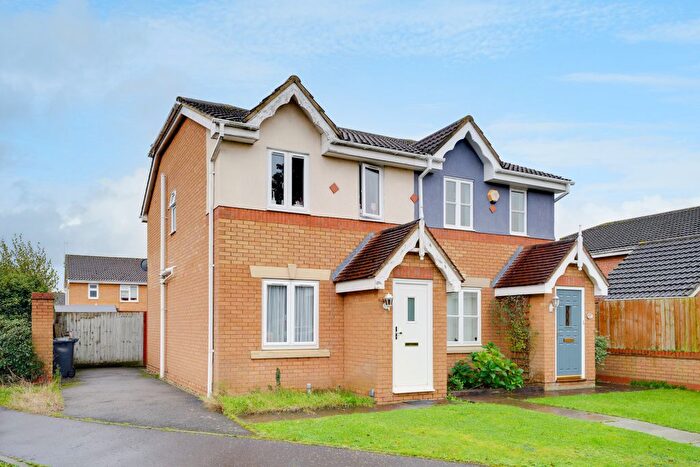 2 Bedroom Semi-Detached House To Rent In Alder Drive, Huntingdon, PE29