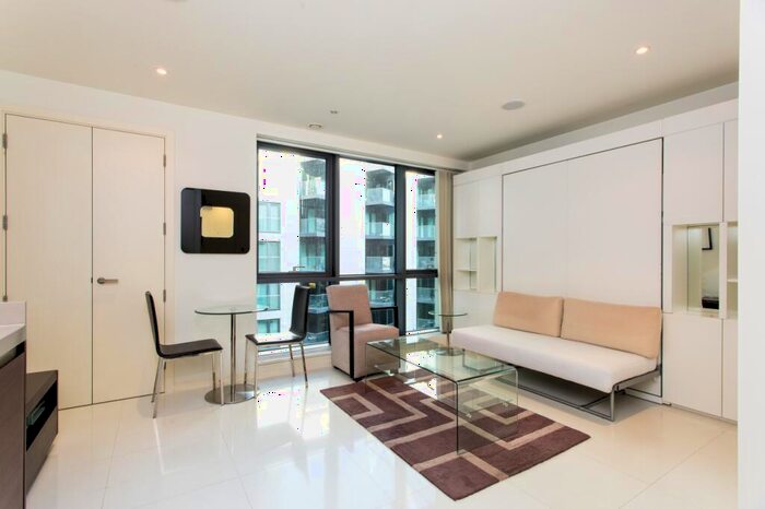 Flat To Rent In Baltimore Wharf, Canary Wharf, London, E14