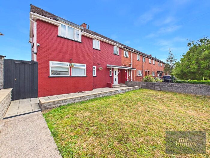 4 Bedroom End Of Terrace House For Sale In Amethyst Road, Fairwater, Cardiff, CF5