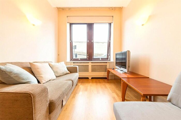 1 Bedroom Flat To Rent In Whitehouse Apartments, Belvedere Road, London, SE1