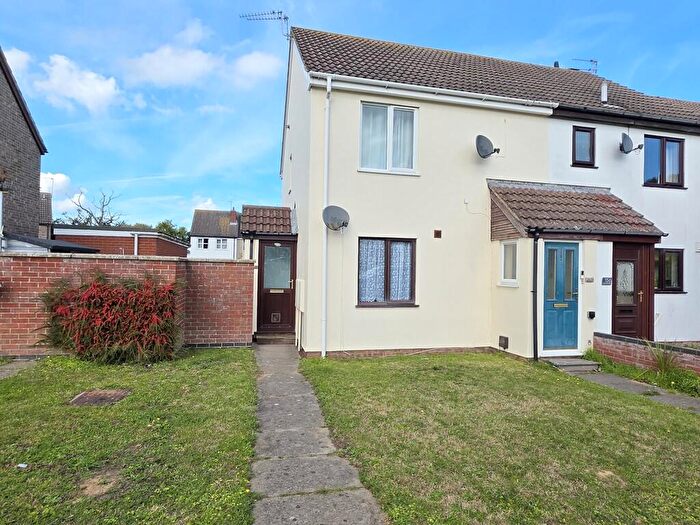 1 Bedroom Apartment For Sale In Stradboke Road, Lowestoft, Suffolk, NR33