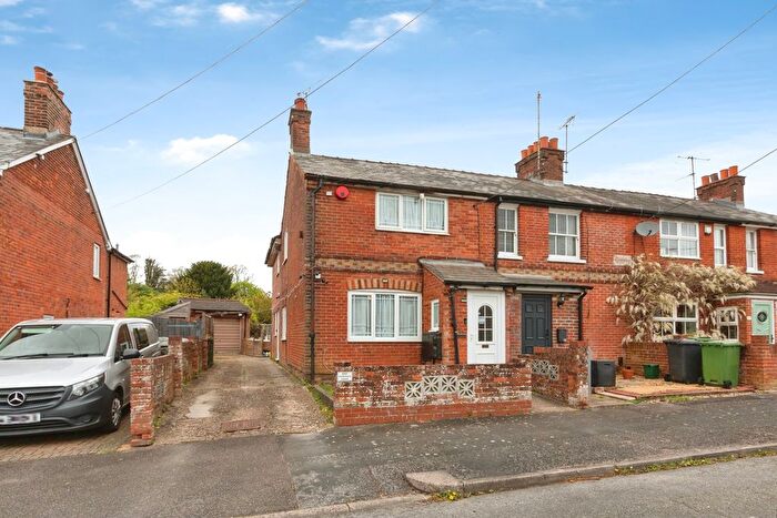 3 Bedroom End Of Terrace House For Sale In Roman Road, Basingstoke, Hampshire, RG23