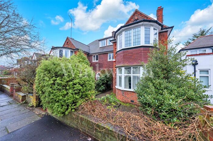 5 Bedroom Semi Detached House For Sale In The Park, London, NW11