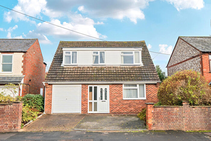 3 Bedroom Detached House For Sale In Plomer Green Lane, Downley, HP13