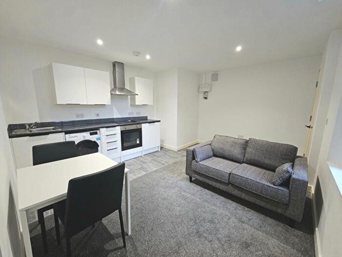 1 Bedroom Apartment To Rent In Eldon Place, Bradford, West Yorkshire, BD1