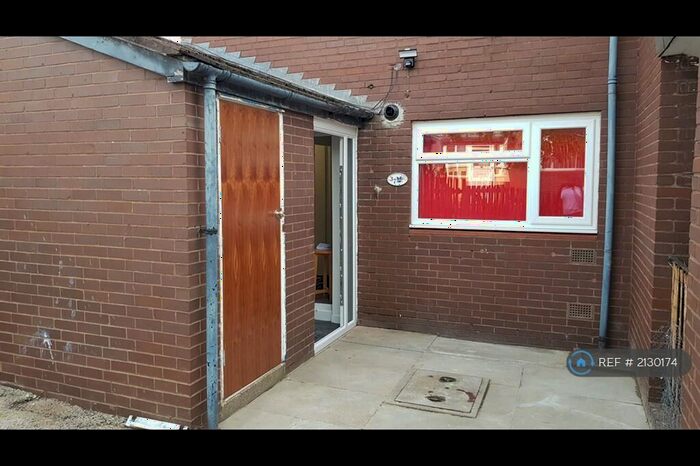 3 Bedroom End Of Terrace House To Rent In Beckhill Gate, Leeds, LS7