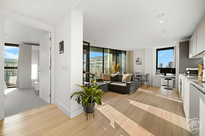 1 Bedroom Flat For Sale In Corn House, Marshgate Lane, Stratford, E15