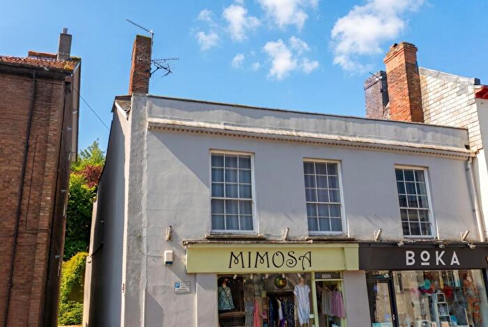 1 Bedroom Flat For Sale In High Street, Crediton, EX17