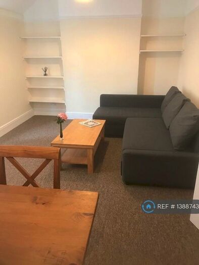2 Bedroom Flat To Rent In Mill Road, Cambridge, CB1
