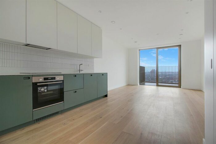 2 Bedroom Flat To Rent In Station Road, Tottenham Hale, N17