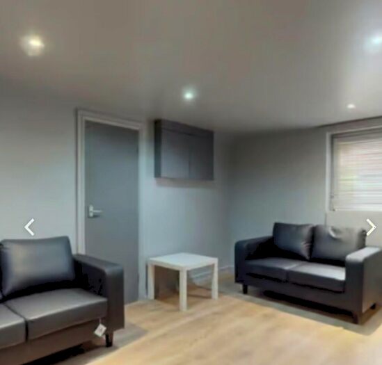 7 Bedroom Terraced House To Rent In Richmond Avenue, Leeds, West Yorkshire, LS6