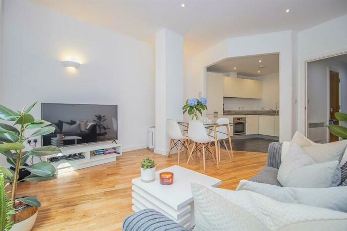1 Bedroom Apartment To Rent In Boundary Street, Shoreditch, E2