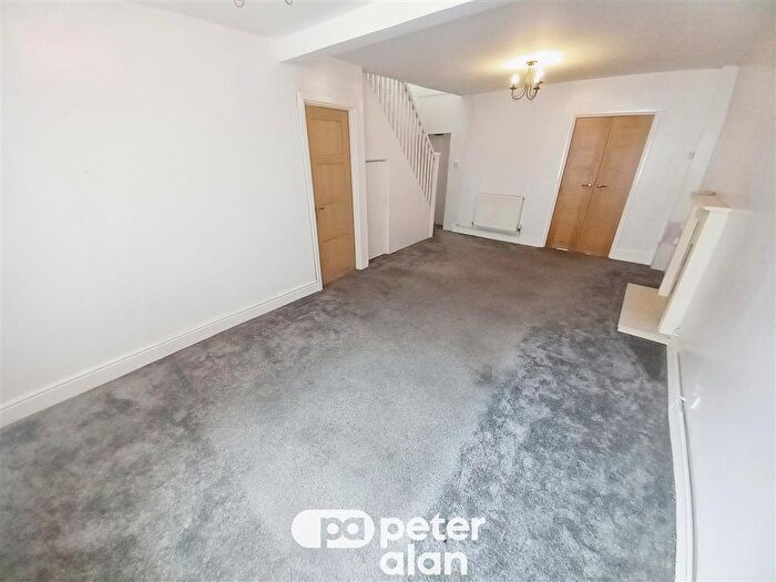 3 Bedroom Terraced House To Rent In Oak Street, Aberdare, CF44