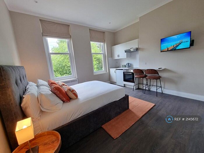 Studio To Rent In Crescent Road, Bournemouth, BH2