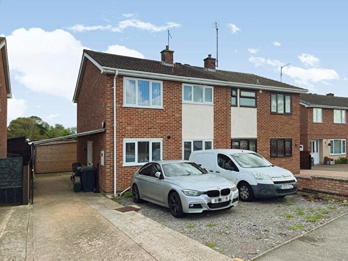 3 Bedroom Semi-Detached House To Rent In Langham Road, Raunds, Wellingborough, NN9