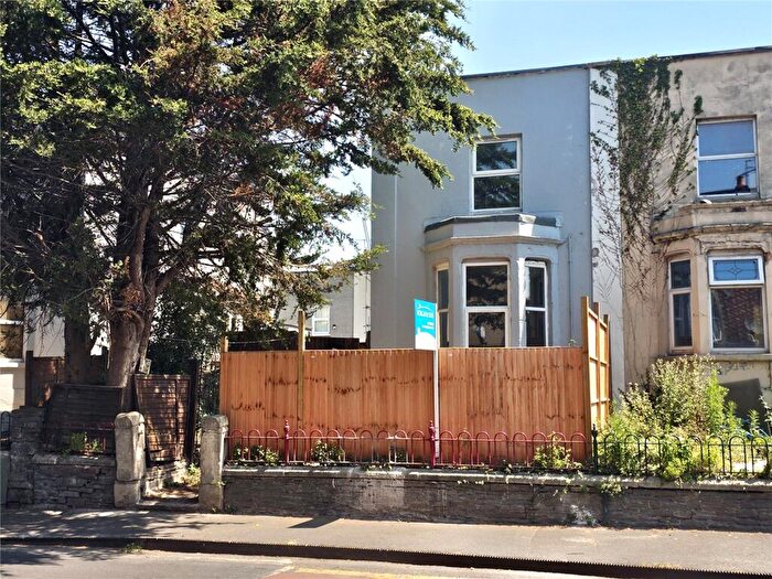 3 Bedroom Semi-Detached House For Sale In Stapleton Road, Easton, Bristol, BS5