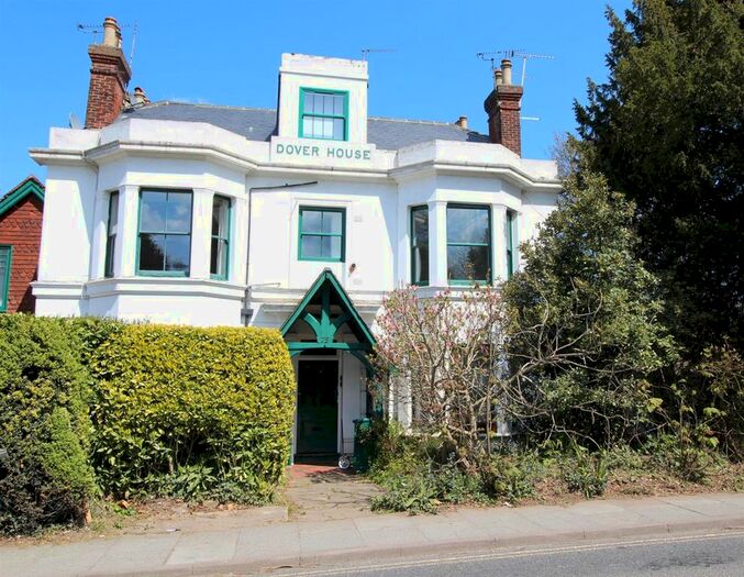 1 Bedroom Flat To Rent In Flat, Old Dover Road, Canterbury, Kent, CT1