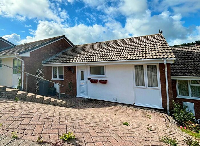 2 Bedroom Terraced Bungalow To Rent In Meadow Close, Ilfracombe, EX34