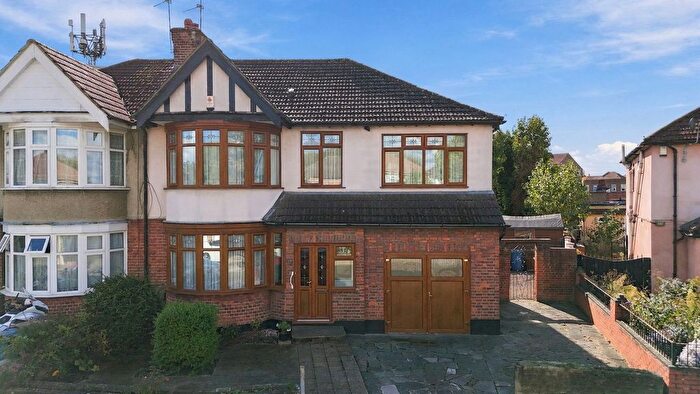 5 Bedroom Semi Detached House For Sale In Kenton Park Close, Harrow, HA3