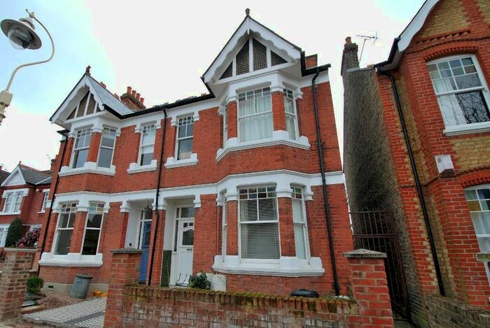 2 Bedroom Flat To Rent In Overdale Road, Ealing, London, W5