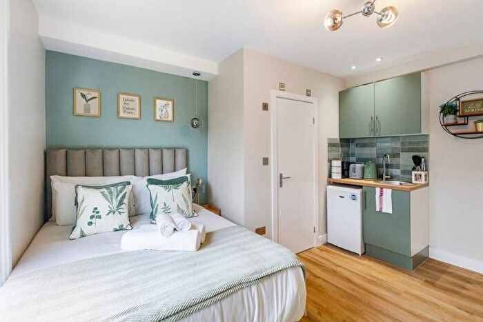 1 Bedroom Studio To Rent In Graham Rd, London, E8