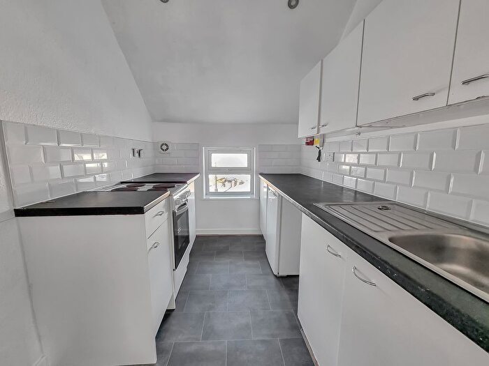 1 Bedroom Flat To Rent In Ely Road, Cardiff, CF5