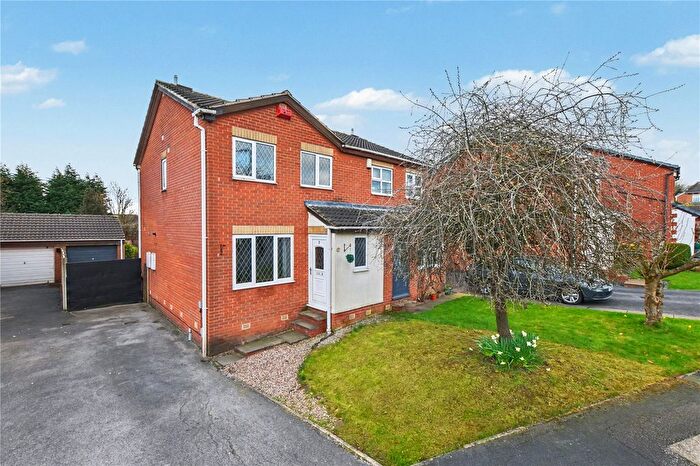 3 Bedroom Semi-Detached House For Sale In Poppleton Way, Tingley, Wakefield, West Yorkshire, WF3