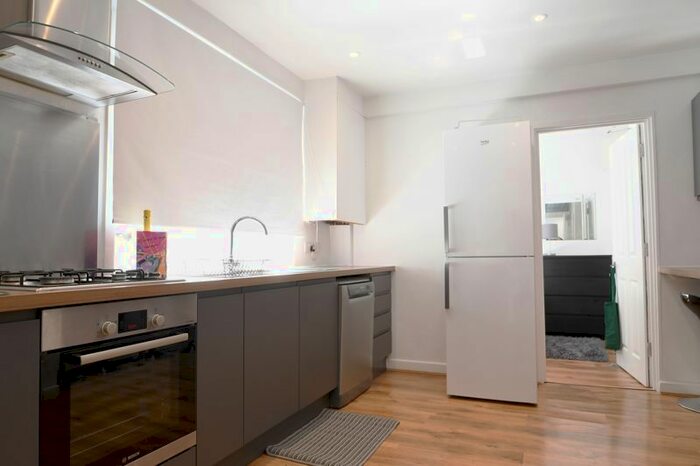 5 Bedroom Property To Rent In Crabtree Avenue, Brighton, BN1