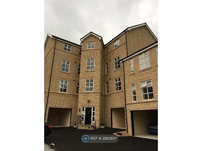2 Bedroom Flat To Rent In Thornton, West Yorkshire, BD13